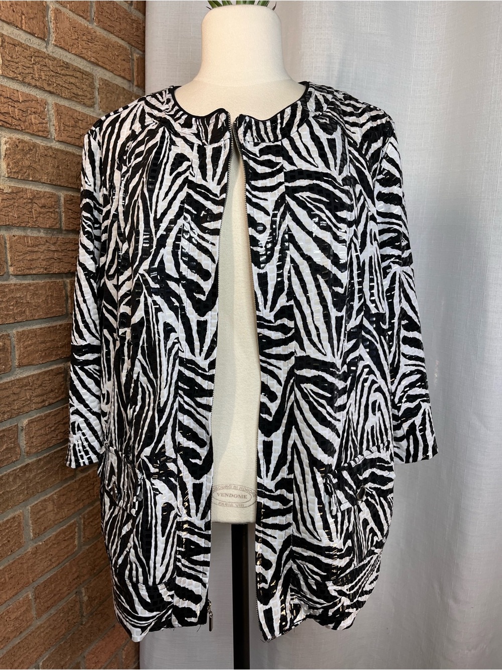 Kim Rogers 1X Zebra Print Sequin Jacket Lightweight Zip Front Plus Size